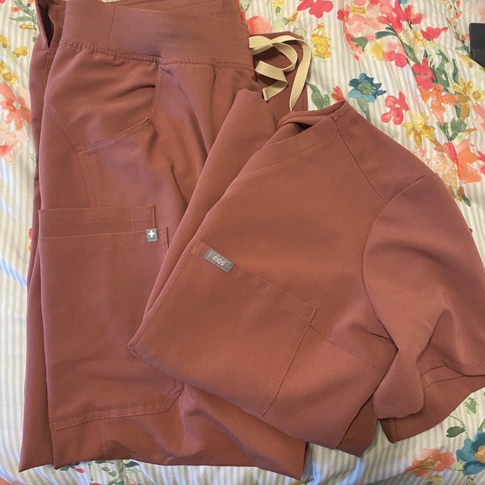 Fig scrubs Mauve NWOT